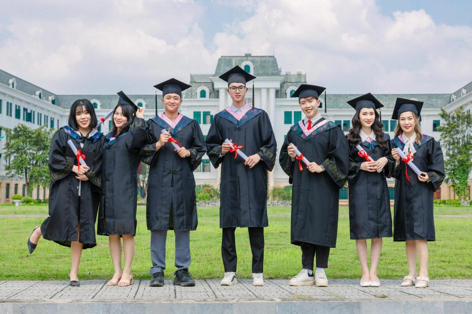 Jenjang pendidikan akademi